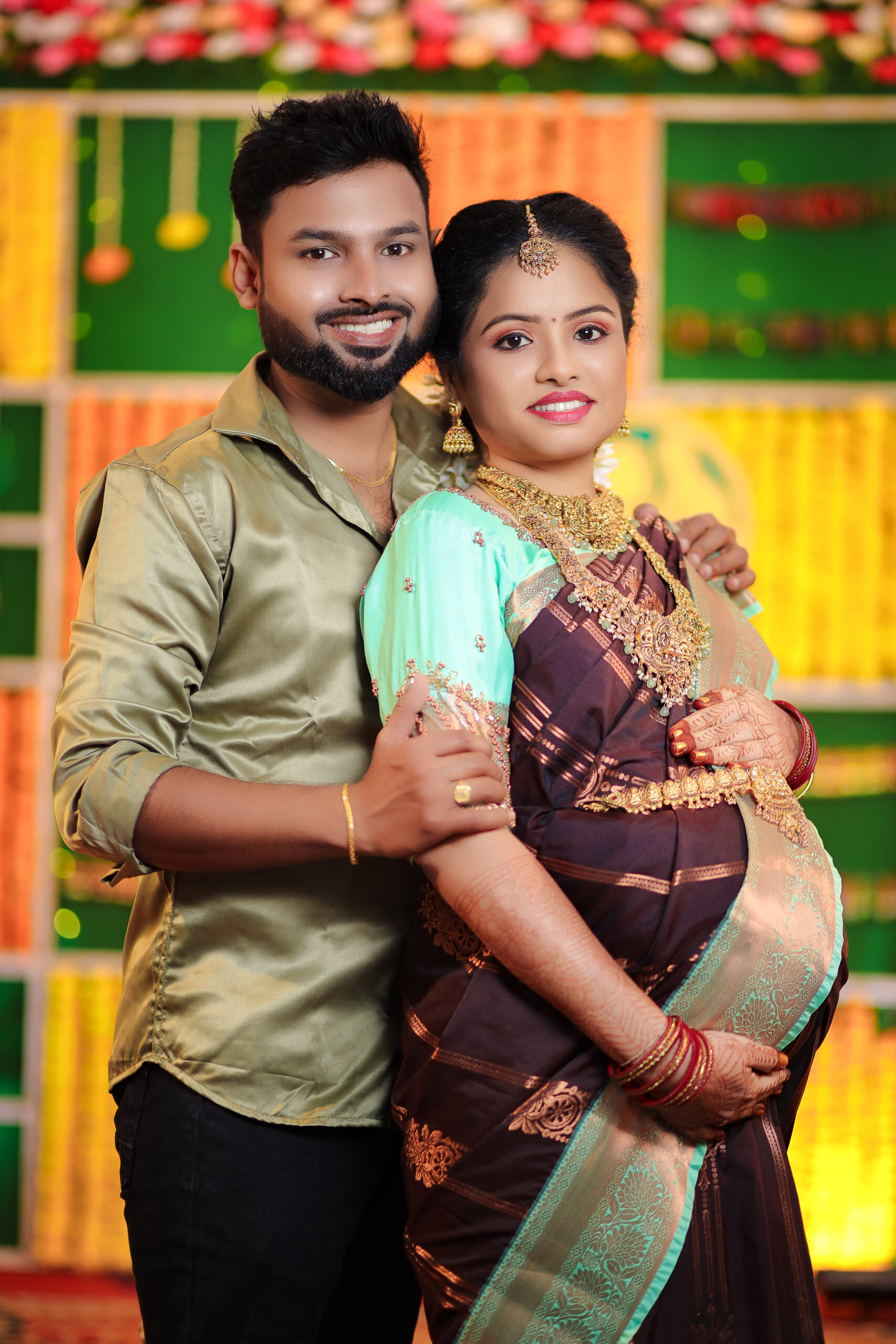 Baby shower poses for couples